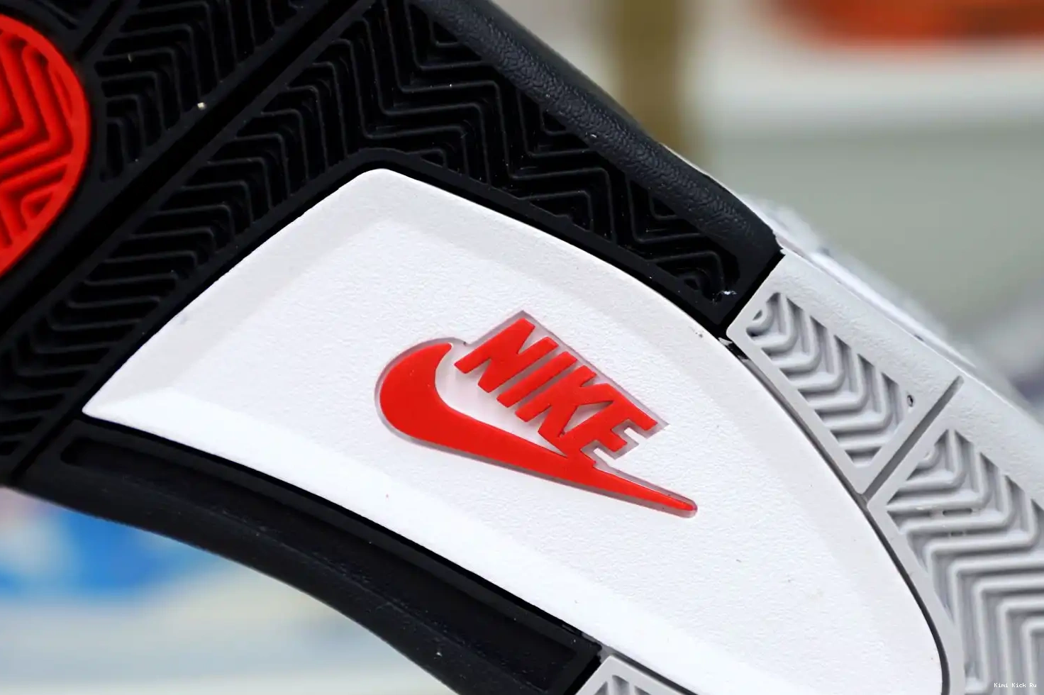 White Jordan Retro Air Kimikick 4 Cement 0706
